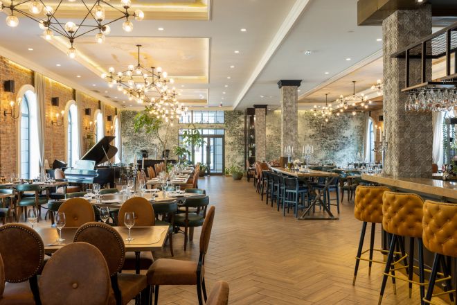 Restaurant dining hall