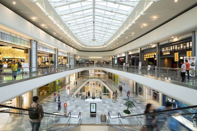 Shopping mall atrium